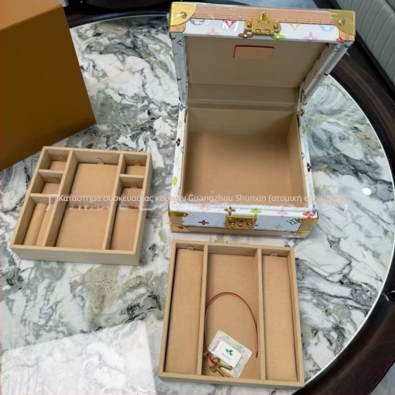 Κουτί ρολογιών με πρεσβυοπία, πολυλειτουργικό κουτί κοσμημάτων, υψηλής ποιότητας σκληρή θήκη, κουτί της οικογένειας L — Υλικό: φλοιώδες; Μοντέλο: Κουτί; Τύπος συσκευασίας: Κουτί συσκευασίας; Χρήση: συσκευασία κοσμημάτων