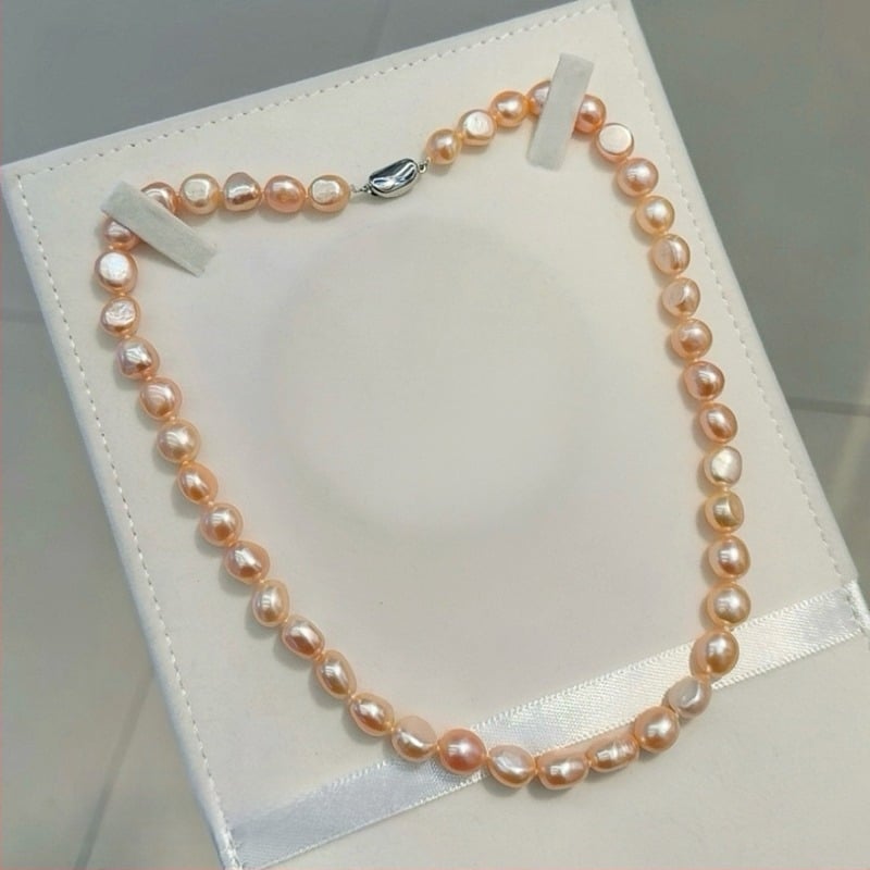 Κολιέ με μπαρόκ φυσικά γλυκού νερού μαργαριράρια, κούμπωμα από 925 ασήμι, σχέδιο εμπνευσμένο από τη φύση