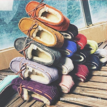 Γυναικείοι δερμάτινοι loafers με γούνινη επένδυση, slip-on, ριγέ σχέδιο, TPU σόλα, 6–8 cm φαρδύς τακούνι