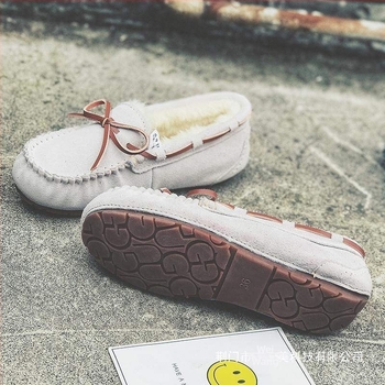 Γυναικείοι δερμάτινοι loafers με γούνινη επένδυση, slip-on, ριγέ σχέδιο, TPU σόλα, 6–8 cm φαρδύς τακούνι