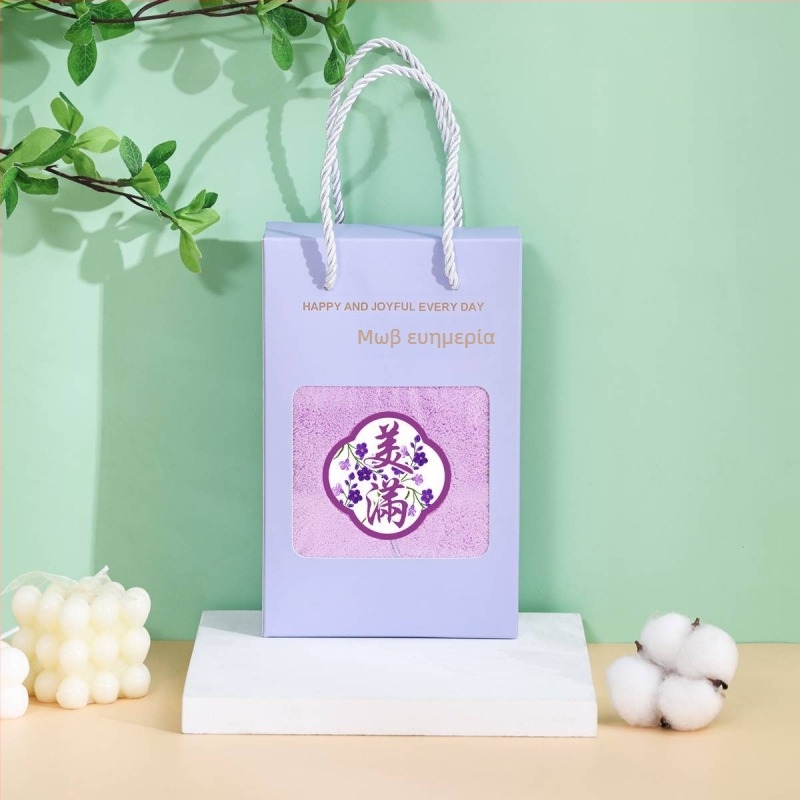 Σετ δύο πετσέτες με κεντημένα φουντάκια για παρανυφές; 260 γρ. κοραλλιοφλις νήμα; κέντημα και ράψιμο; διατίθεται προσαρμογή