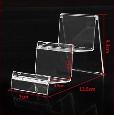 Βάση προβολής πορτοφολιών και τσαντών, διπλού επιπέδου, κατασκευή με έγχυση, περίβλημα γύψου, σε σχήμα σκάλα