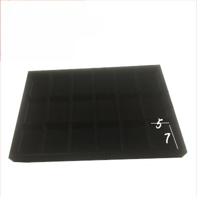 Μεταλλική θήκη προβολής κοσμηματων με 12 διαμερίσματα για δαχτυλίδια, περιδέραια, βραχιόλια και κρεμαστά – καλλιτεχνικό στυλ, Προέλευση: Τζιλίν, Άνοιξη 2025