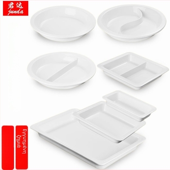 Σετ πορσελάνης για μπουφέ – τετράγωνες λεκάνες μερίδων και κυκλικά πιάτα πορσελάνης για ξενοδοχειακή εξυπηρέτηση