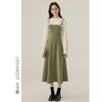 Φθινοπωρινό–χειμερινό φόρεμα θηλασμού με στρογγυλό λαιμό, μακριά μανίκια, σιλουέτα γοργόνας, πρόσβαση θηλασμού