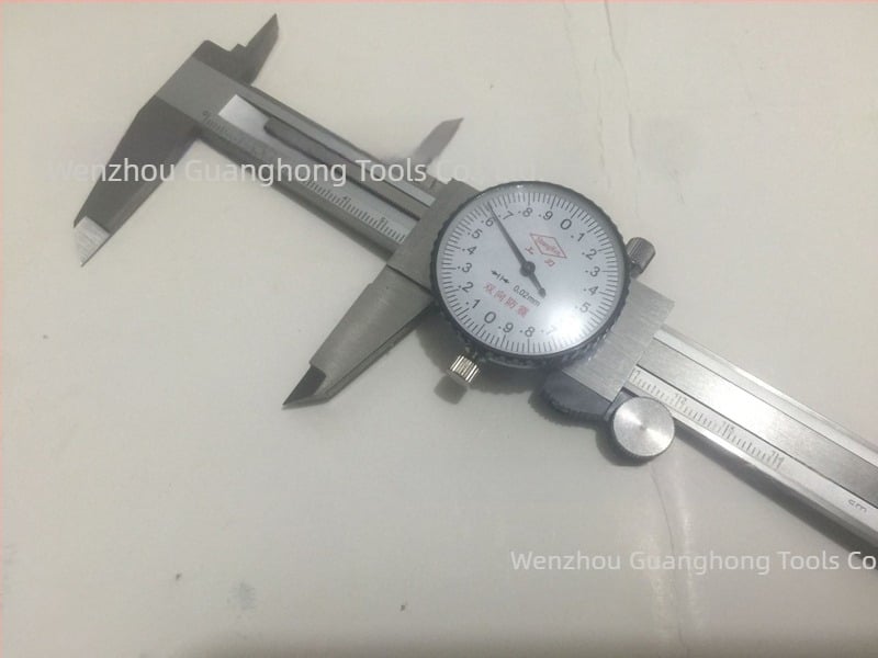 Blade βερνιερ μετρητής με τραπέζι, εύρος 0-150/200/300 мм, ανάλυση 0,01/0,02 мм, ανάγνωση 0,02 мм