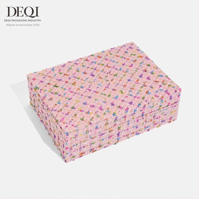 Premium υφασμάτινο κουτί αποθήκευσης κοσμημάτων για σκουλαρίκια, δαχτυλίδια, κολιέ και βραχιόλια — Υλικό: ύφασμα; Χρήση: συσκευασία κοσμημάτων; Τύπος συσκευασίας: κουτί συσκευασίας; Επίπεδο συσκευασίας: λιανική συσκευασία; Κωδικός προϊόντος: 250429