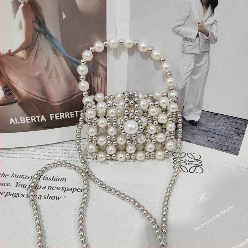 Τσάντα crossbody με χάντρες και ψεύτικες πέρλες, αστικός μινιμαλισμός, οριζόντιο τετράγωνο σχήμα, άνοιγμα με καπάκι, επένδυση από πολυεστέρα, διπλοί ιμάντες