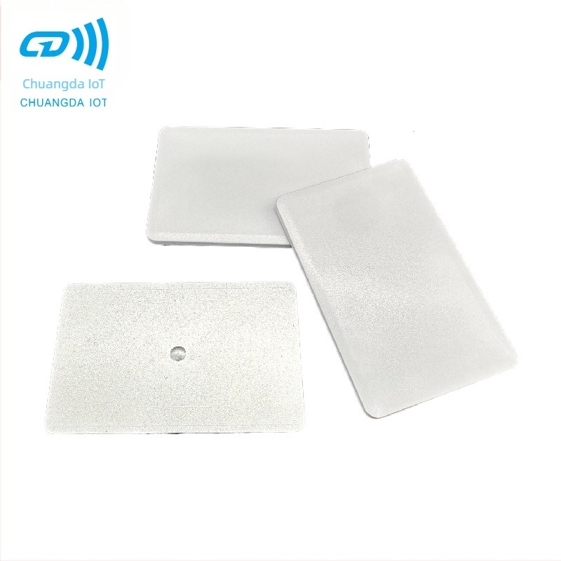 RFID UHF κεραμική ετικέτα για σταθμό διοδίων πάρκινγκ – ISO18000-6C, μνήμη 96 bit, εμβέλεια ανάγνωσης 0,3–1,0 m, παθητικό, συσκευασία ABS+κεραμικό υπόστρωμα