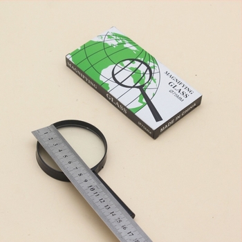 Χειροκίνητος μεγεθυντήρας με πλαστική λαβή, φακός υψηλής ευκρίνειας, μεγάλος προβολικός χώρος, κατάλληλος για ανάγνωση εφημερίδων, φιλικός προς τα μάτια.