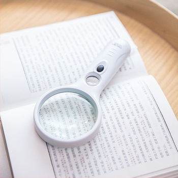 Deli LED μεγεθυντικό γυαλί 9099, με φωτισμό, φορητό, 11x μεγέθυνση, για ανάγνωση ηλικιωμένων και μαθητών