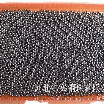 Ατσάλινα σφαιρίδια – Μάρκα Red; Διαχείριση επιφάνειας: εξευγενισμένο γυάλισμα και θερμική επεξεργασία; Εφαρμογές: αυτοκίνητα, ηλεκτρικά οχήματα, μοτοσικλέτες, ποδήλατα, οικιακές συσκευές, χημικά μηχανήματα, κλωστοϋφαντουργικά μηχανήματα, μεταλλευτικά μηχαν