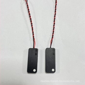 Ομιλητής κοιλότητας για LCD πάνελ και οπτικό ενδοεπικοινωνίας – 8 Ω, 3 W; διάφραγμα PU+αλουμίνιο; 5 μαγνήτες; κατευθύνεται σε όλες τις κατευθύνσεις