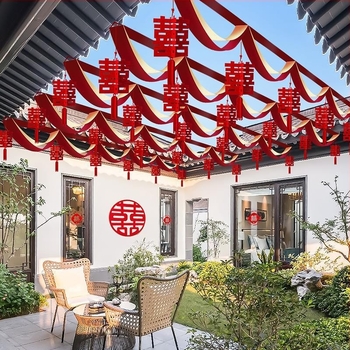 Σετ διακόσμησης γάμου για αυλή με φαναράκια, γιρλάντες και κορδέλες από πλαστικό