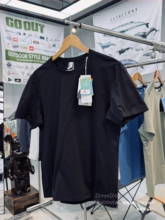 Ανδρικό αθλητικό κοντομάνικο T‑shirt από πολυεστέρα – γρήγορο στέγνωμα, διαπνοή, εξαιρετικά ελαφρύ, λεία επικάλυψη χωρίς ραφές, στρογυλή λαιμόκοψη, κοντά μανίκια