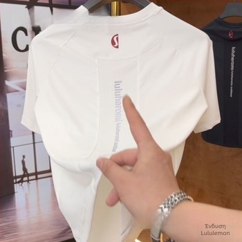 T‑shirt με κοντό μανίκι, στρογγυλή λαιμόκοψη, ριγέ σχέδιο, μεταξωτό ύφασμα, αναπνέει