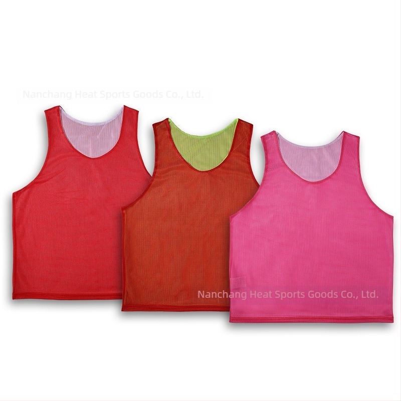 Γιλέκο προπονήσεων διπλού στρώματος με διπλό πλέγμα μπροστά και πίσω για ποδοσφαιρικές ομάδες, με λογότυπο και αριθμό