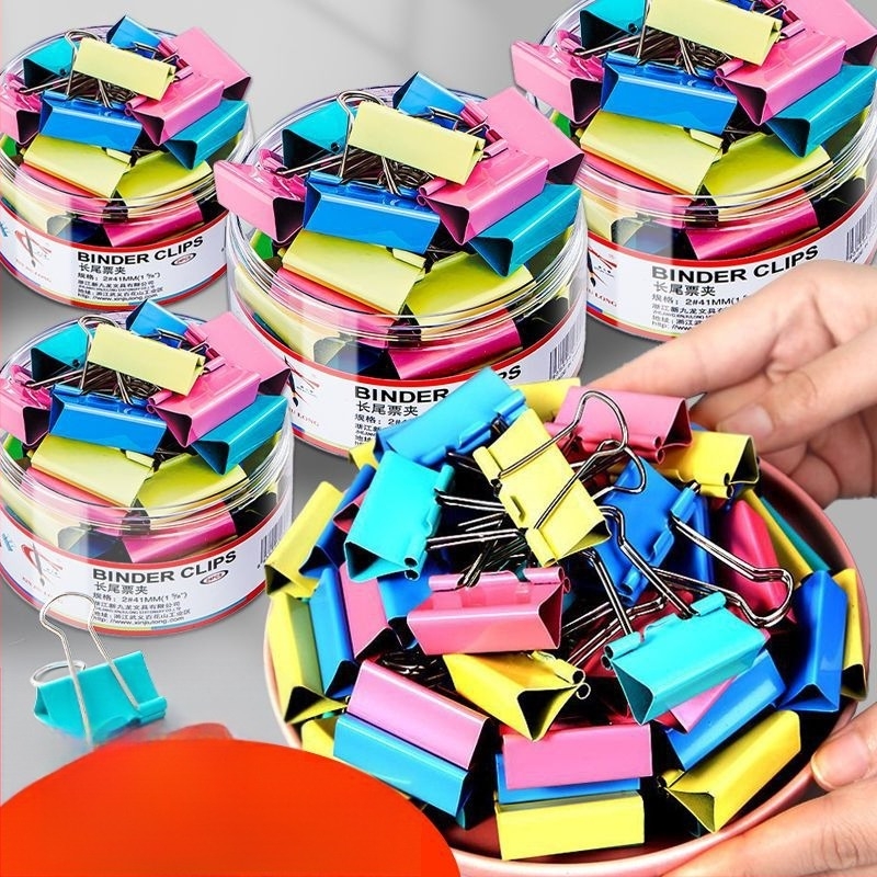 Μεταλλικός γωνιακός κλιπ από τη μάρκα Looking for a bear