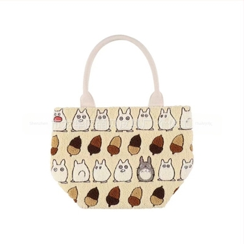 Totoro κεντημένη plush tote τσάντα – δρόμικο στυλ, τετράγωνο σχήμα, κυκλοφόρησε φθινόπωρο 2024, για ταξίδια αναψυχής