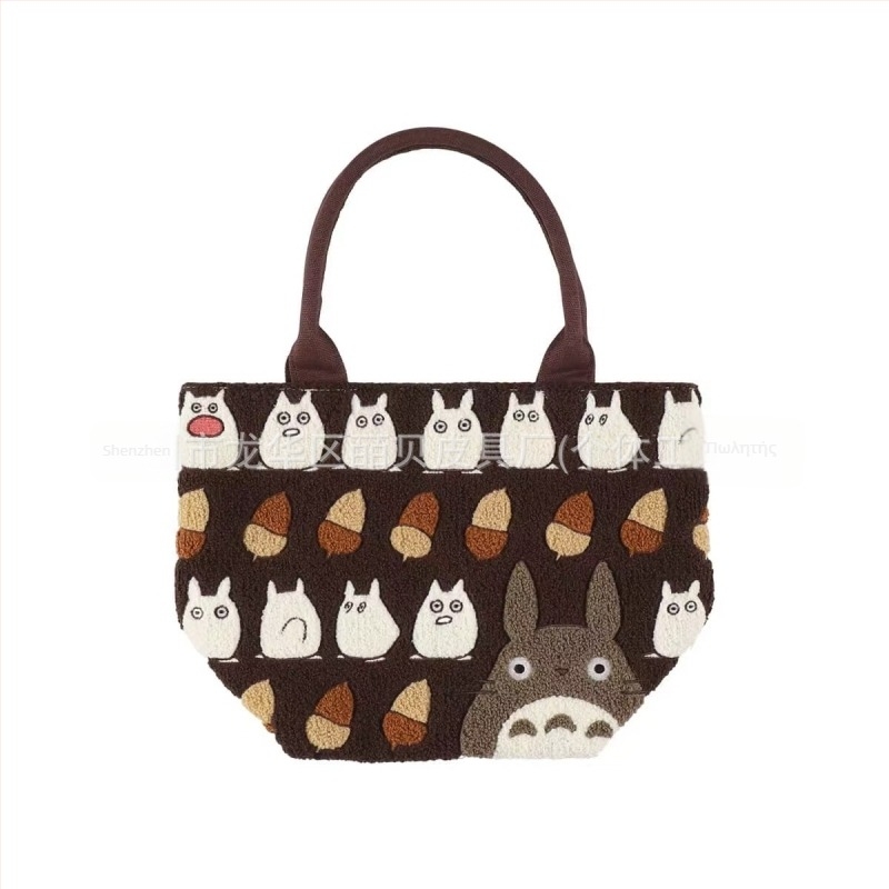 Totoro κεντημένη plush tote τσάντα – δρόμικο στυλ, τετράγωνο σχήμα, κυκλοφόρησε φθινόπωρο 2024, για ταξίδια αναψυχής