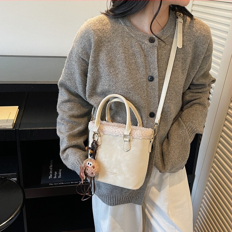 Τσάντα crossbody από PU, σχήματος κουβά, κλείσιμο με φερμουάρ, μονό ιμάντας