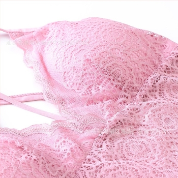 Μακρύ δαντελένιο τοπ με λαιμό halter για μεγάλο μέγεθος, χωρίς σύρμα, με αποσπώμενη επένδυση