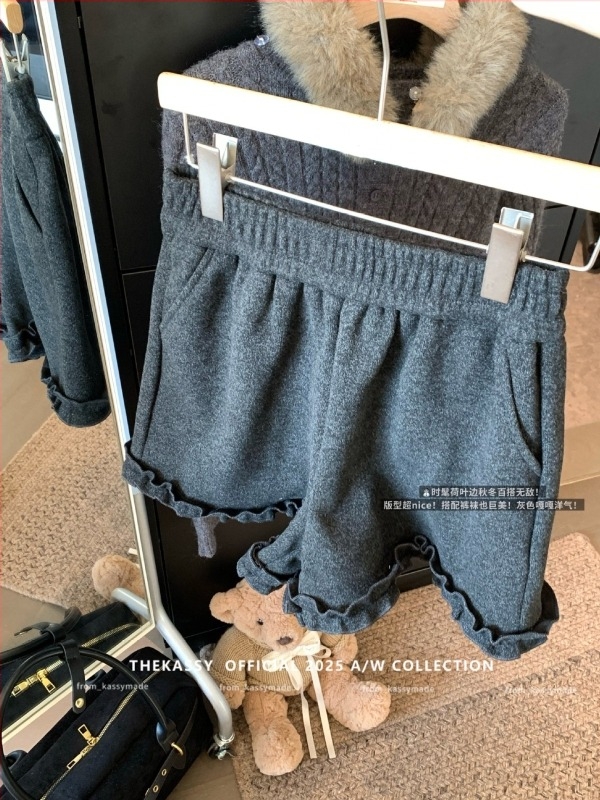 Γυναικεία casual σορτς με υψηλή μέση, ίσια γραμμή, μήκος 3/4, υφαντό ύφασμα με πολυεστερικό μίγμα, χειμερινή συλλογή 2025