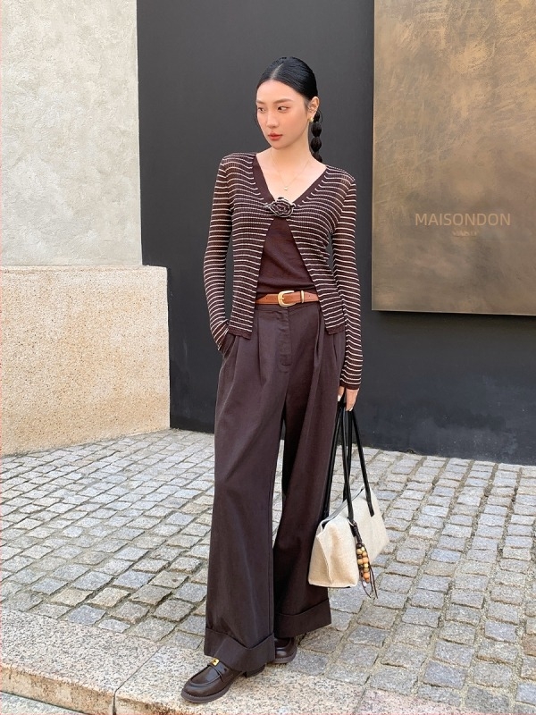 Casual παντελόνια wide-leg από Tencel, υψηλή μέση, χαλαρή γραμμή, κυλιόμενο τελείωμα, περιεκτικότητα 50–70% Lyocell