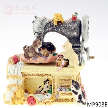 Jun Xin ρετρό ραπτική μηχανή – περιστρεφόμενο μουσικό κουτί από ρητίνη με βαμμένη επιφάνεια, προσαρμόσιμο