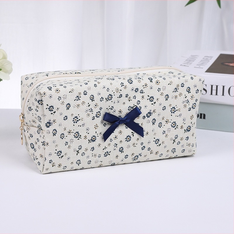 Τσαντάκι καλλυντικών με φερμουάρ, φλοράλ quilted σχέδιο, για ταξίδια και φροντίδα δέρματος, μεγάλη χωρητικότητα, φορητή αποθήκευση, ύφασμα πολυεστέρας, επένδυση πολυεστέρ-βαμβάκι, unisex
