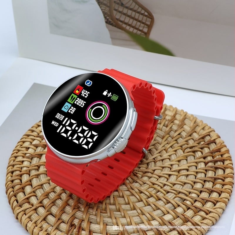 Ηλεκτρονικό ρολόι για υπαίθρια σπορ με τετράγωνο καντράν, αριθμητική οθόνη, ηλεκτρονικό μηχανισμό, πλαστικό περίβλημα και πλαστικό λουρί