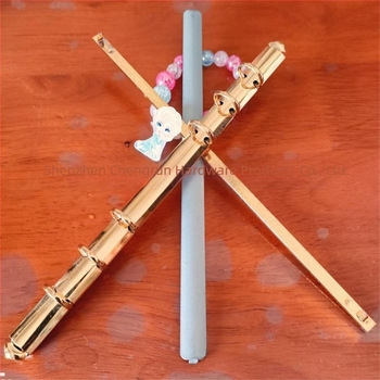 Μεταλλικός κλιπ για ημερολόγια και σημειωματάρια — (Μάρκα: Moisturizing; Υλικό: Μέταλλο; Τύπος προϊόντος: Handbook stationery binder)