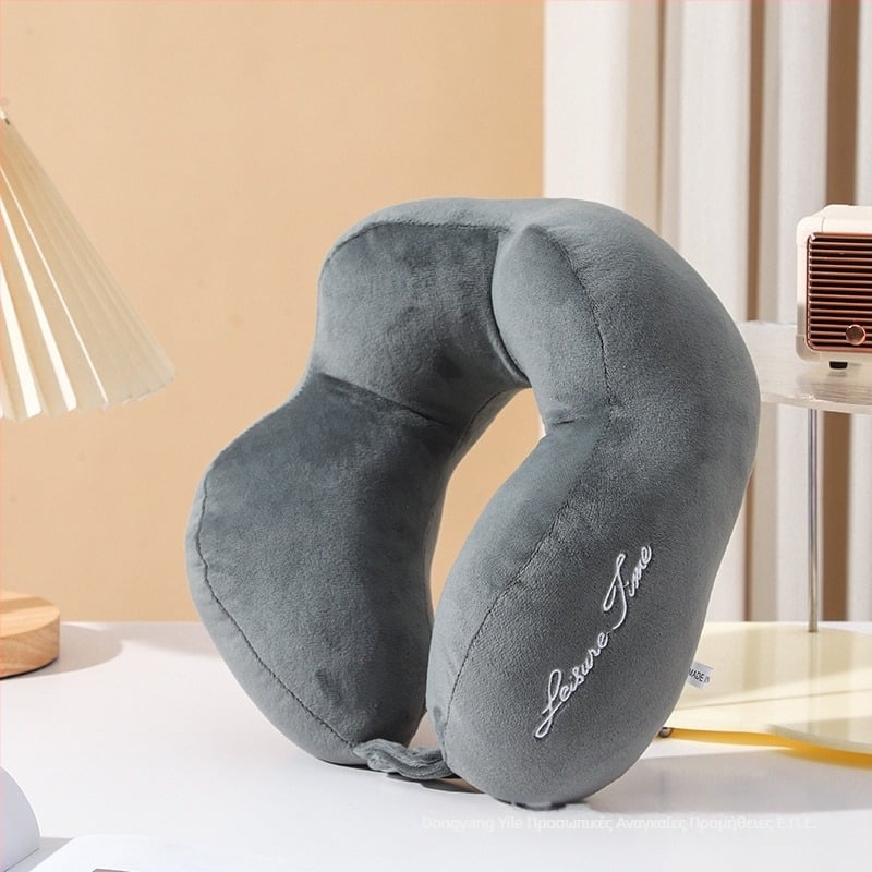 Neck Love μαξιλαράκι αυχένα σε σχήμα U για ταξίδια – άνεση στο αυτοκίνητο, σχεδίαση με καμπούρα καμήλας, ύφασμα Crystal Velvet, γέμισμα από πολυεστερικές ίνες