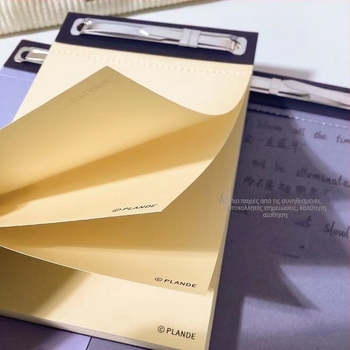 Σημειωματάριο σε cartoon στυλ, χωρίς κόλλα, memo γραφείου — Μάρκα Full Bag of Sunlight