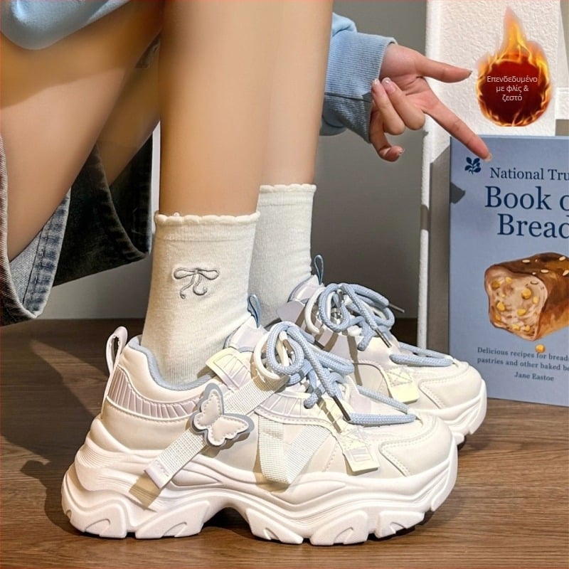 Γυναικεία παπούτσια dad sneakers – ελαφριά, χαμηλό προφίλ, ύψος φτέρνας 3–5 εκ., πάνω μέρος από συνθετικό δέρμα, κορδόνια.