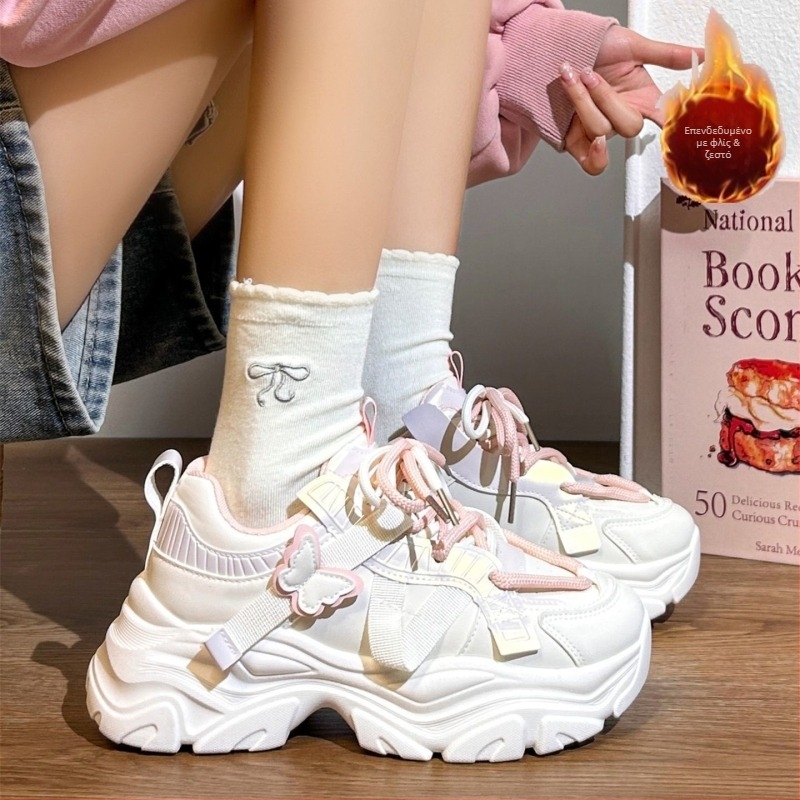 Γυναικεία παπούτσια dad sneakers – ελαφριά, χαμηλό προφίλ, ύψος φτέρνας 3–5 εκ., πάνω μέρος από συνθετικό δέρμα, κορδόνια.