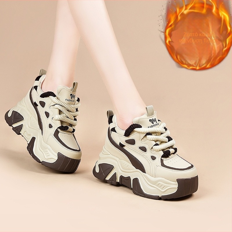 Γυναικεία παπούτσια τύπου dad shoes με αύξηση ύψους, φτέρνα σε σφηνοειδές σχήμα 6-8 cm, επάνω μέρος από Super Fiber, κορδόνια