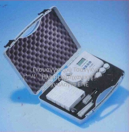 Romebon THREE-CHAMBER TESTER ταχέος αναλυτής ποιότητας νερού για πισίνες; pH 6.8–8.2, CL 0.1–3.0 mg/L, ακρίβεια 0.1–3.0 mg/L, ανάλυση 80