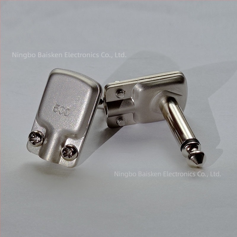 1/4'' TS μονοφωνικό ακουστικό βύσμα, γωνιακό, επίπεδη θήκη, δύο πυρήνες, χαλκούς επαφές, ανθεκτικό στη φλόγα. Μοντέλο BP2RPT/BP2RPT-B