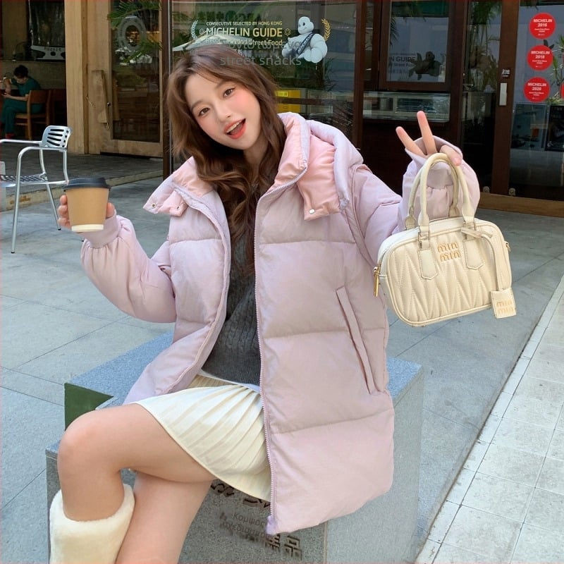 Γυναικείο παλτό με πούπουλα, μεσαίου μήκους, εξωτερικό νάιλον, πλήρωση πούπουλου 201–300 g, στάσιμος γιακά