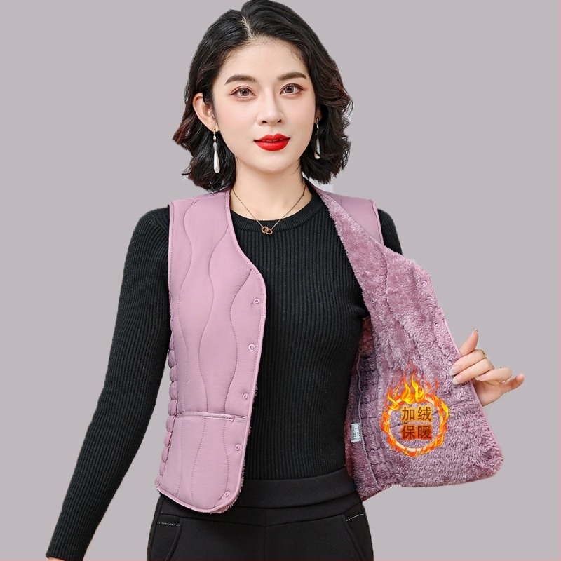 Γυναικείο γιλέκο από νάιλον με γέμισμα πολυεστέρα-βαμβάκι, κοντή γραμμή, V-λαιμός, κούμπωμα με μονό σειρα