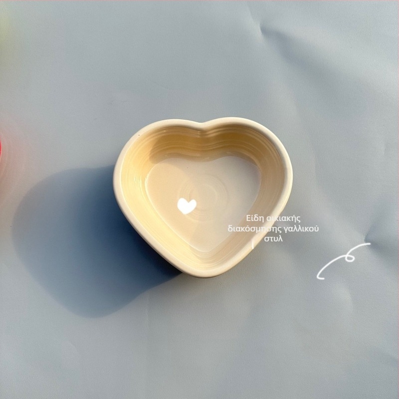 Πορσελάνινο μπολ κατοικίδίων σε σχήμα καρδιάς για γάτες και μικρά σκυλιά