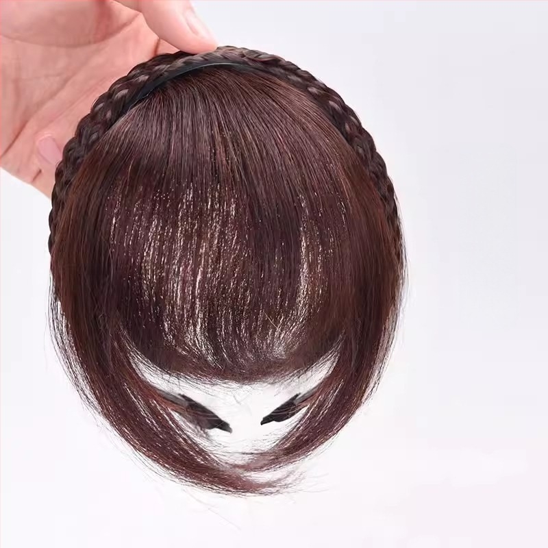 Περούκα με διπλό πλέγμα headband και φράντζες — θερμοανθεκτικές ίνες, κατασκευή με μηχανισμό, κατάλληλη για γυναίκες, οι φράντζες ευθυγραμμίζονται ή κλίνουν, χωρίς περμανάντ ή βαφή