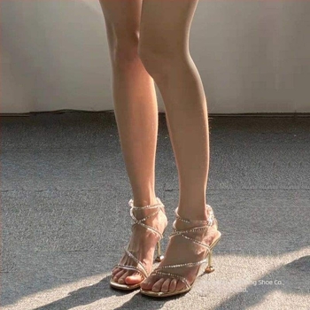 Δερμάτινα σανδάλια με χαμηλό σφηνοειδές τακούνι - Καλοκαίρι, Σόλα από καουτσούκ