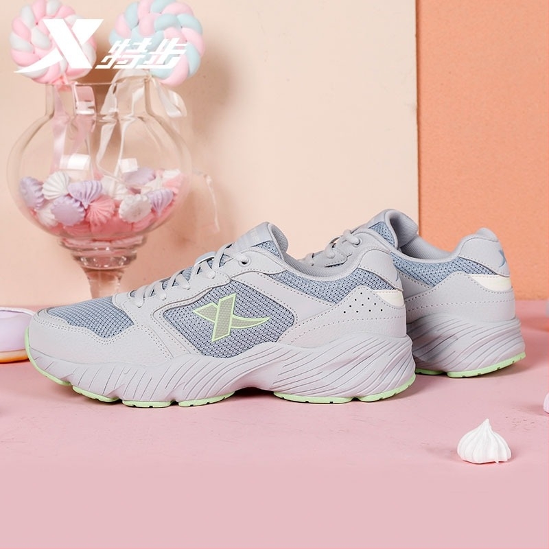 Γυναικεία αθλητικά παπούτσια για τρέξιμο με διαπνέον επάνω μέρος από δίχτυ, χαμηλό ύψος, κορδόνια, αντι-οσμές, καλοκαίρι