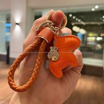 Κλειδοθήκη αυτοκινήτου με δερμάτινο σχοινί και μενταγιόν αλογάκι από κράμα ψευδάργύρου – μοντέρνο μινιμαλιστικό στυλ, DIY γούρι