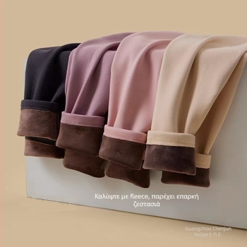 Γυναικεία T-shirt - Oversize, στρογγυλό λαιμό, κέντημα (βισκόζη, λεία ύφανση, κανονικό μανίκι)