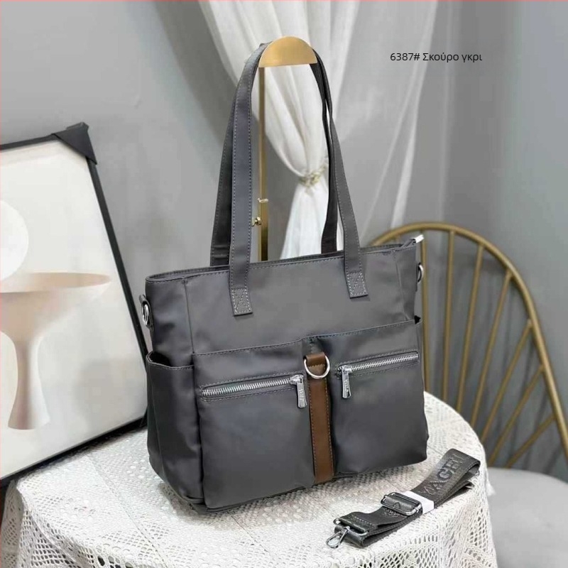 Γυναικεία τσάντα crossbody από Oxford ύφασμα, οριζόντια τετράγωνη μορφή, κλείσιμο με φερμουάρ, διπλό λουρί ώμου, εσωτερικές θήκες: φερμουάρ, θήκη για κινητό και ταυτότητα