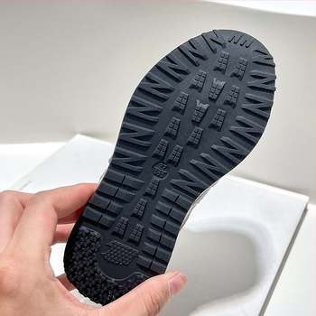 Παιδικά αθλητικά παπούτσια με Velcro κλείσιμο, άνω μέρος από γνήσιο δέρμα, σόλα από καουτσούκ, διαπνέοντα και αντιολισθητικά