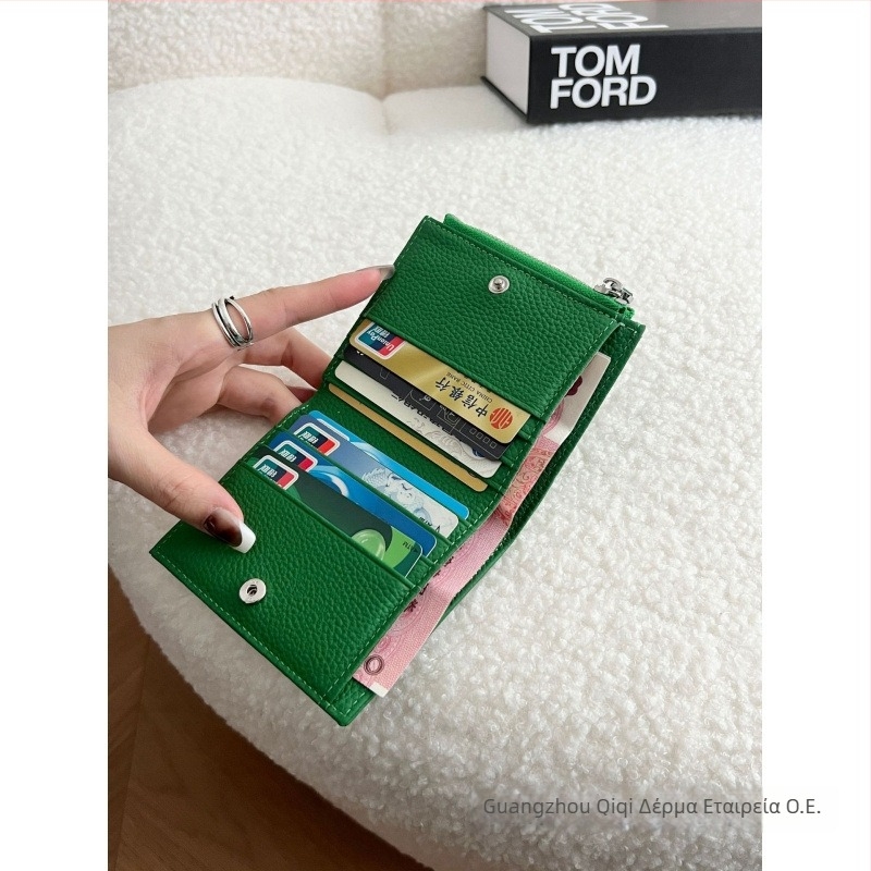 Γυναικείο πορτοφόλι από γνήσιο δέρμα, δύο διπλώματα, επένδυση καμβά, μοτίβο γράμματος